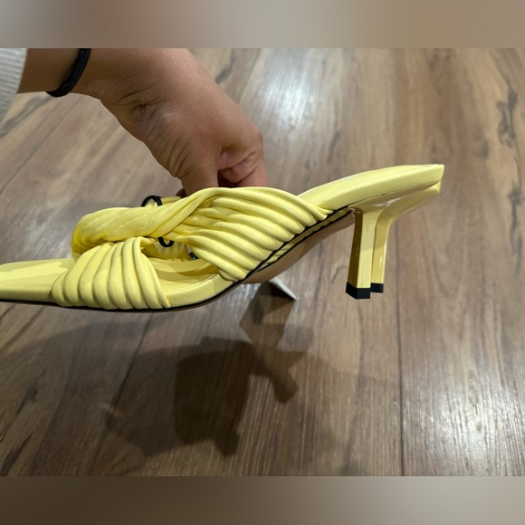Zara yellow heels - Picture 5 of 8